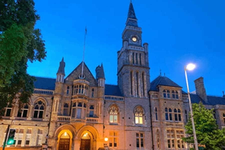 Assignment writing services in Ealing