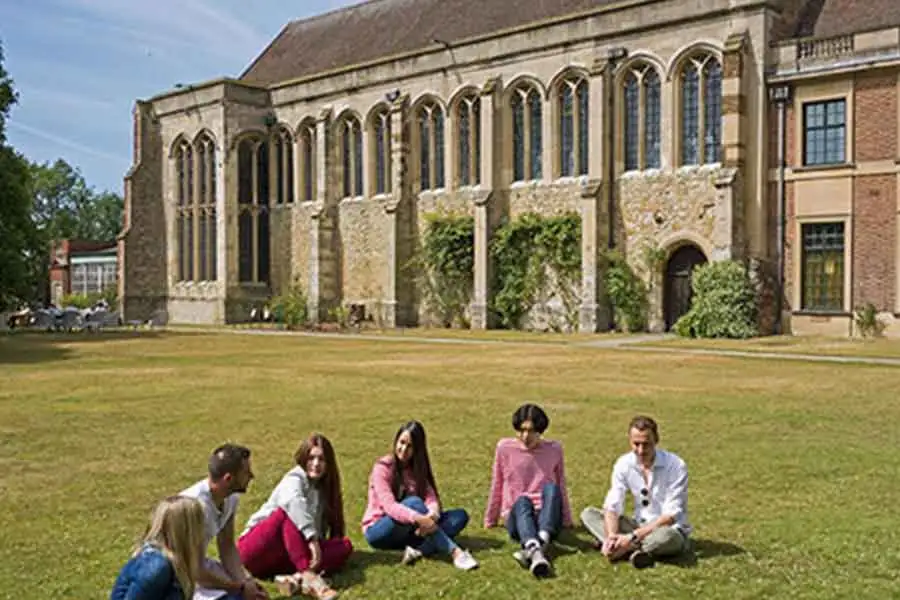 Thesis help and assignment writing in Eltham